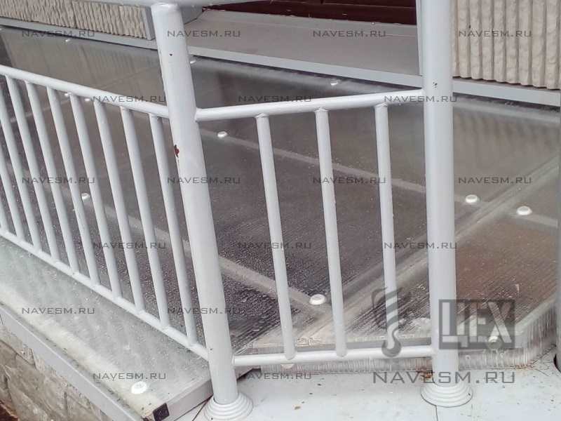 Приямки навес с поликарбонатом